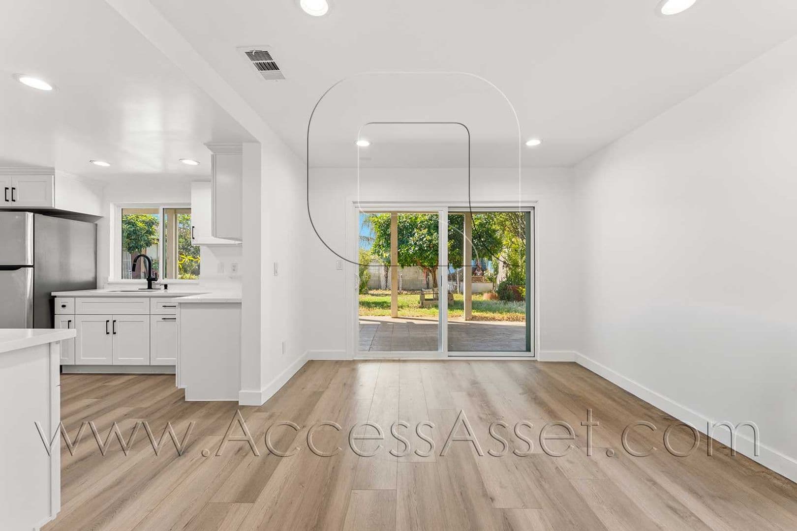 Riverside Apartment: 10946 Thrush Dr