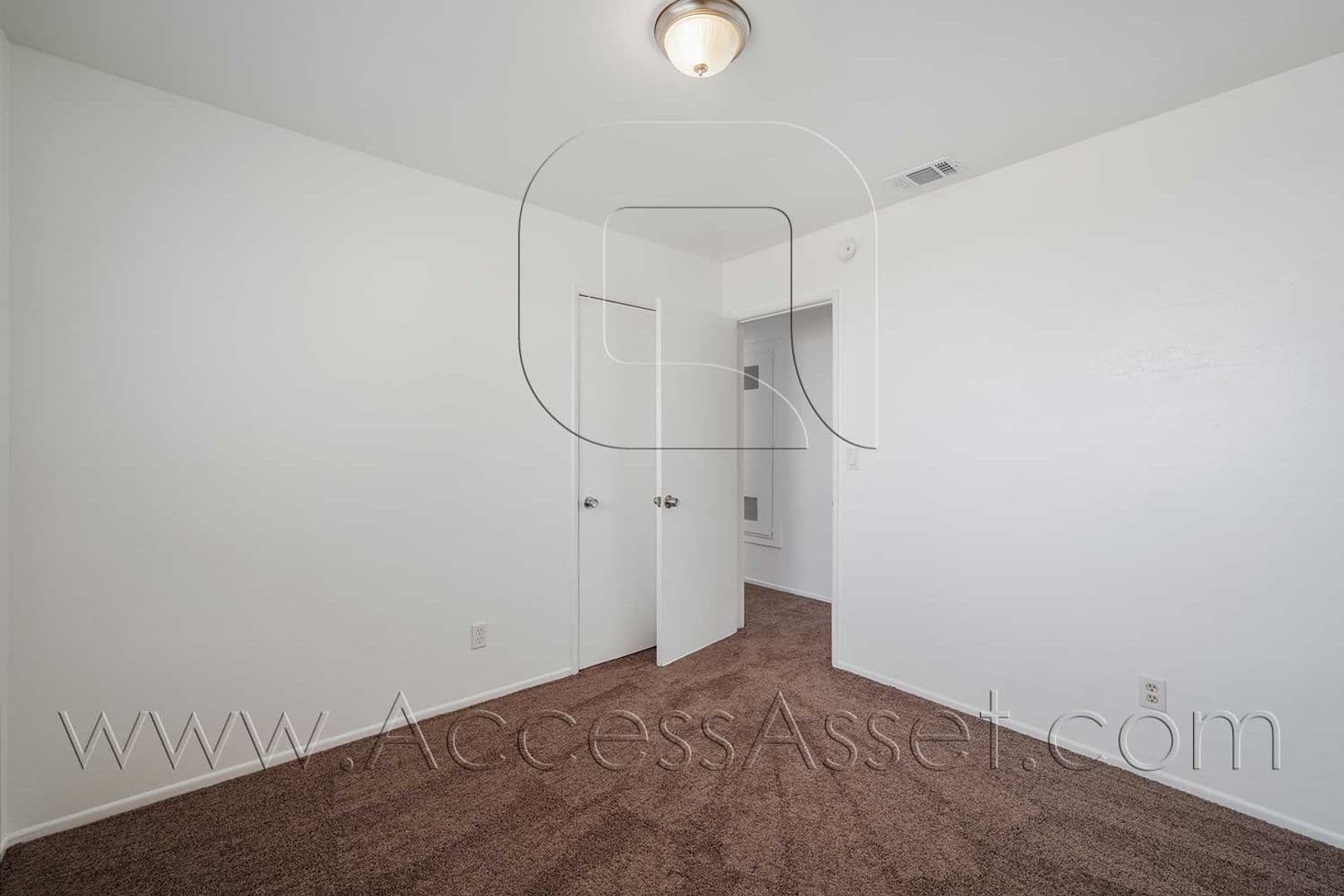 Lake Elsinore House: 29650 Jernigan St.