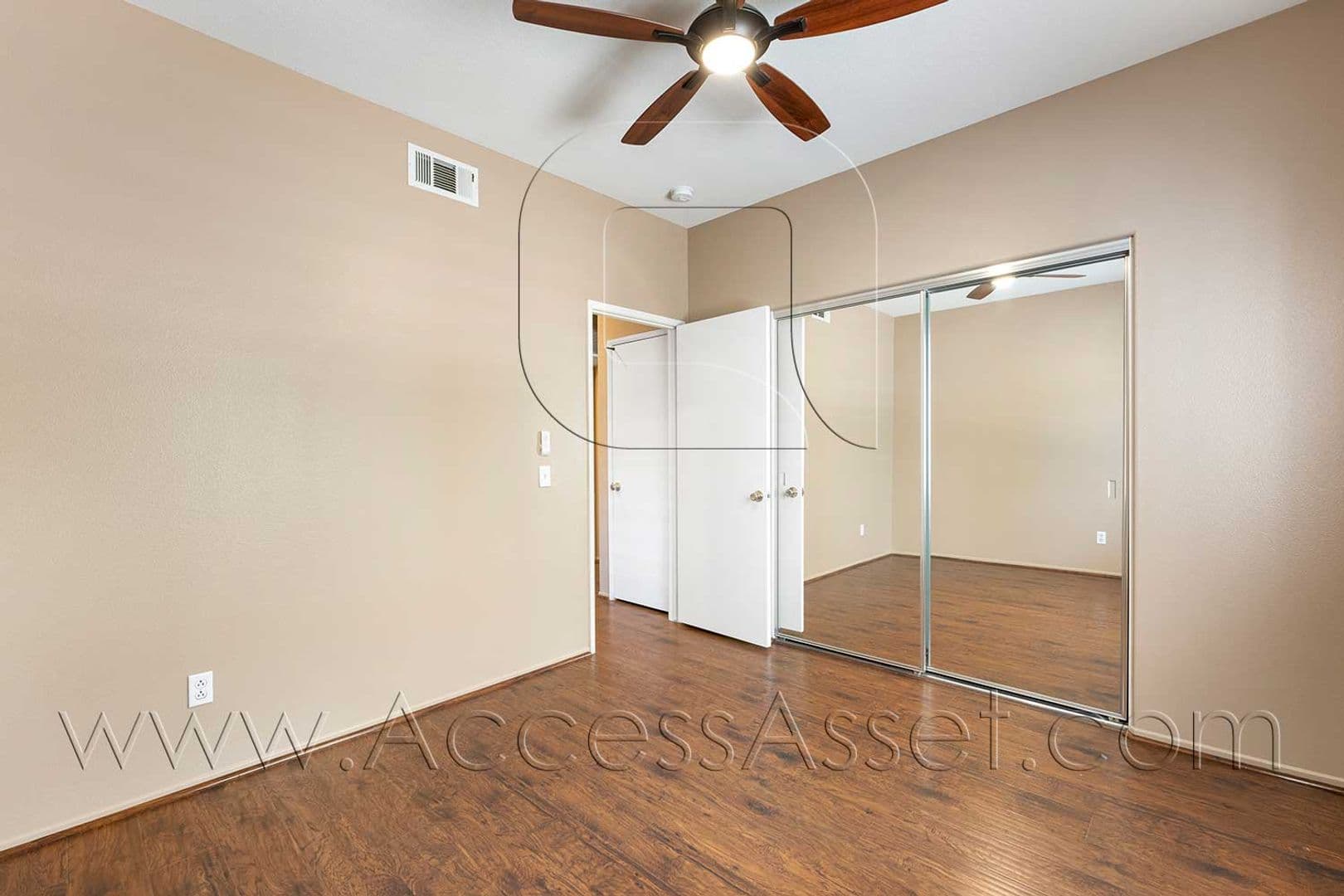 Corona House: 1358 Baldwin St