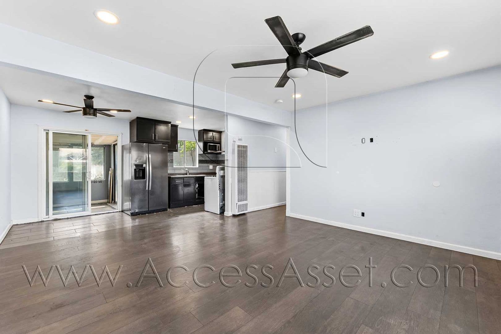 Lake Elsinore Apartment: 402 Davis St