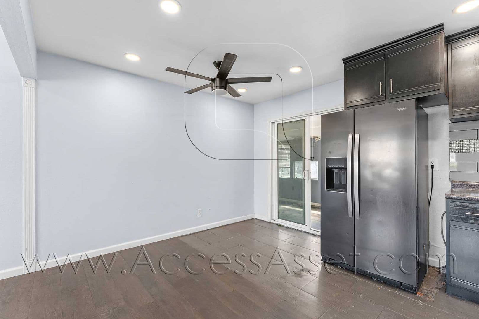 Lake Elsinore Apartment: 402 Davis St