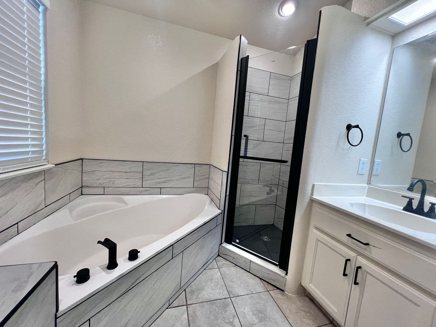 Manteca House: 1695 Klondike Way