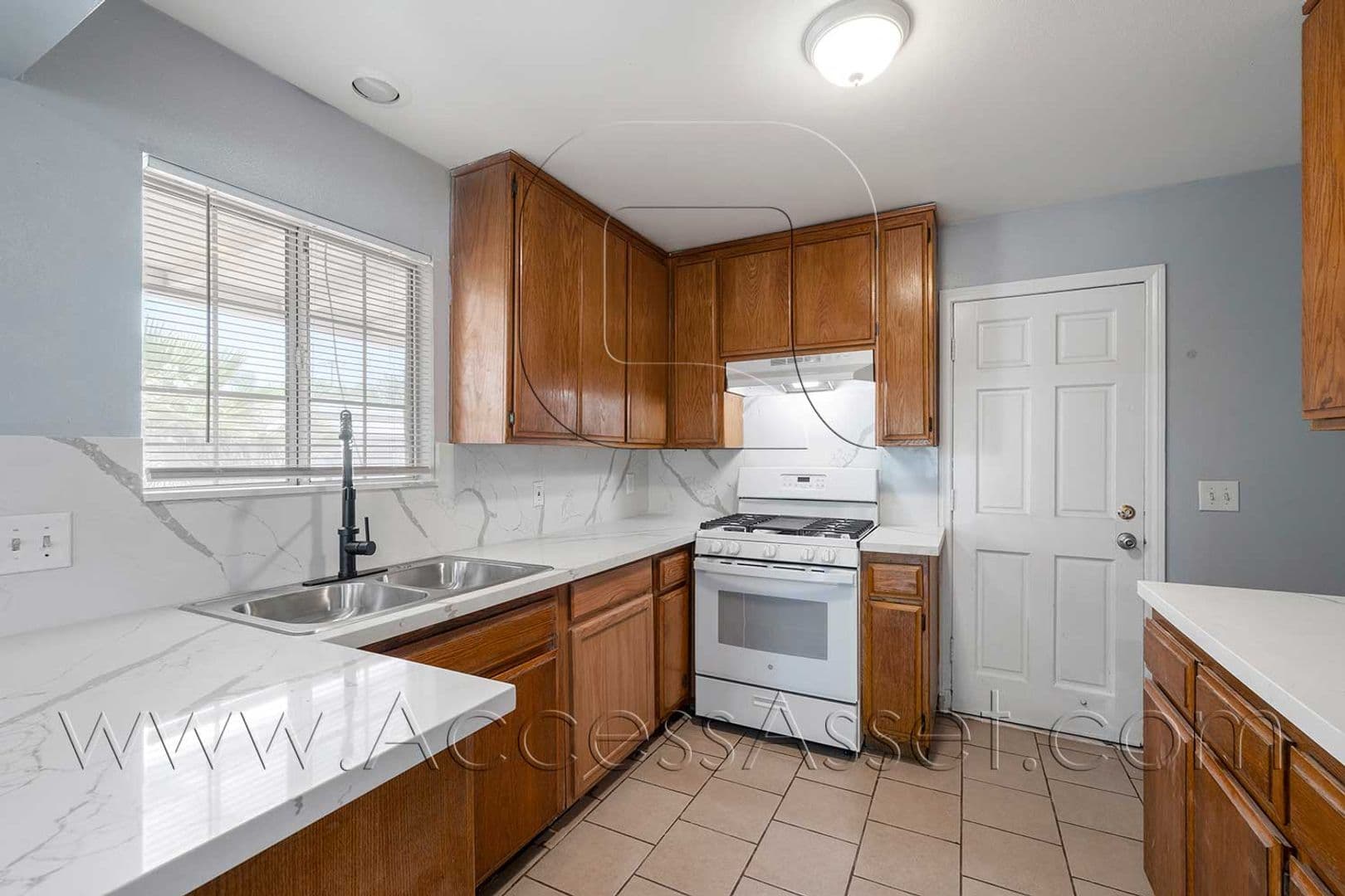 Quail Valley House: 23865 Goetz Dr