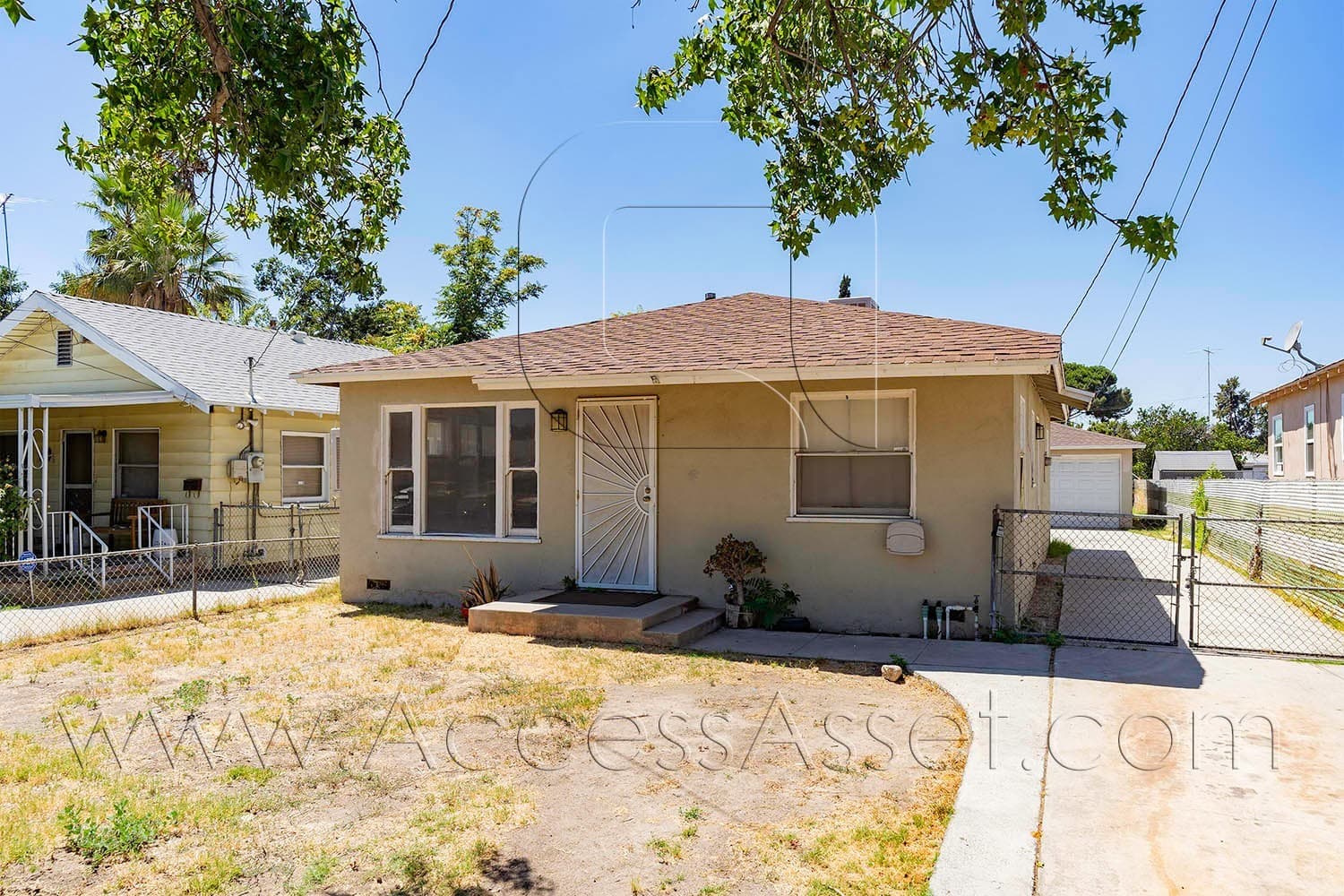 San Bernardino House: 2840 N F St