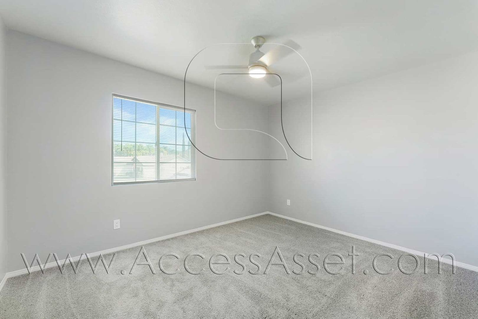 Eastvale House: 13555 Apricot Tree Ln