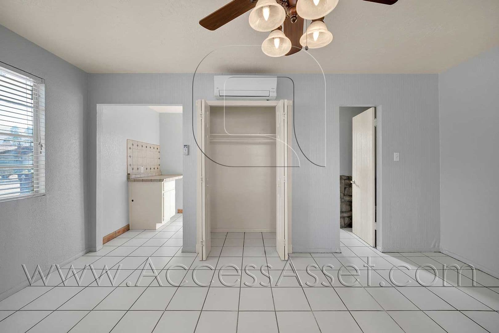 La Quinta Apartment: 78660 Ave. La Fonda