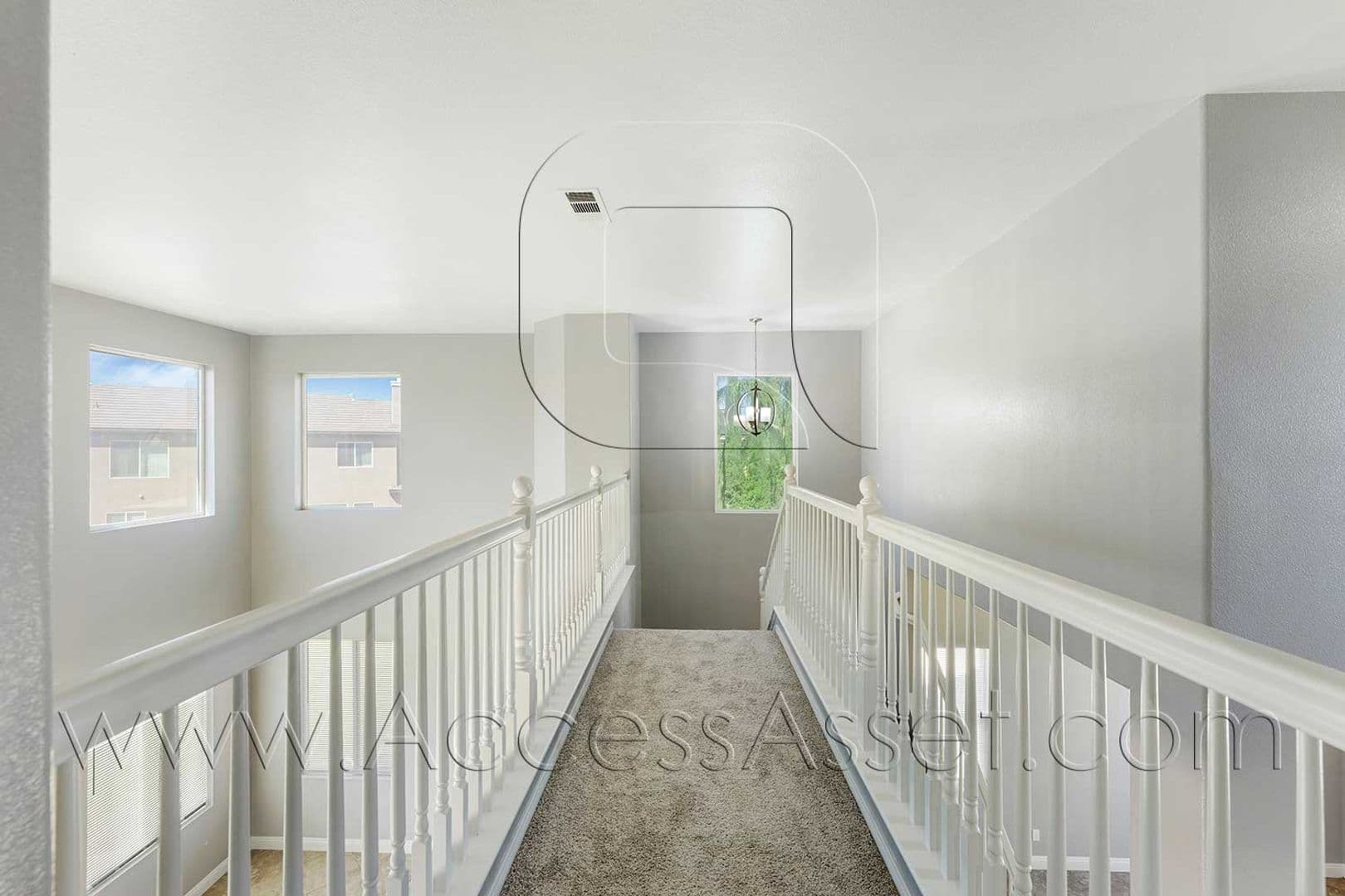 Eastvale House: 13555 Apricot Tree Ln