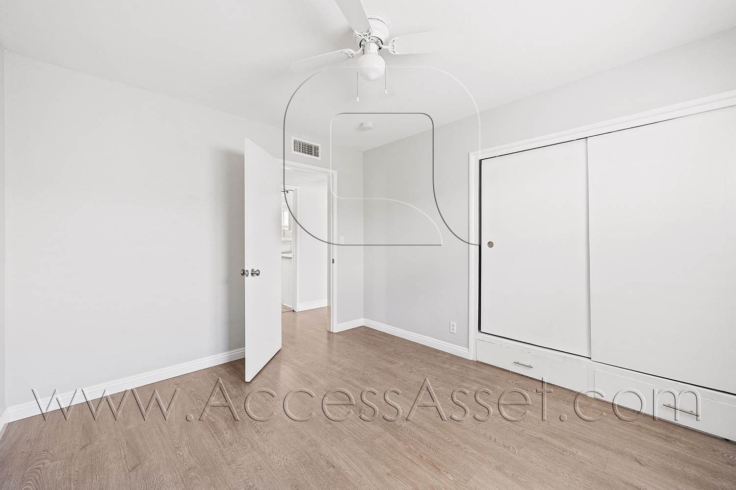 San Bernardino House: 2840 N F St