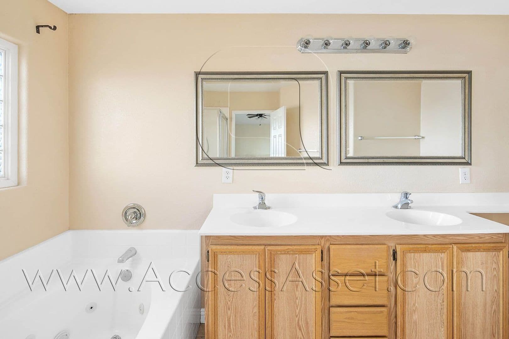 Hesperia House: 9383 Dragon Tree Drive