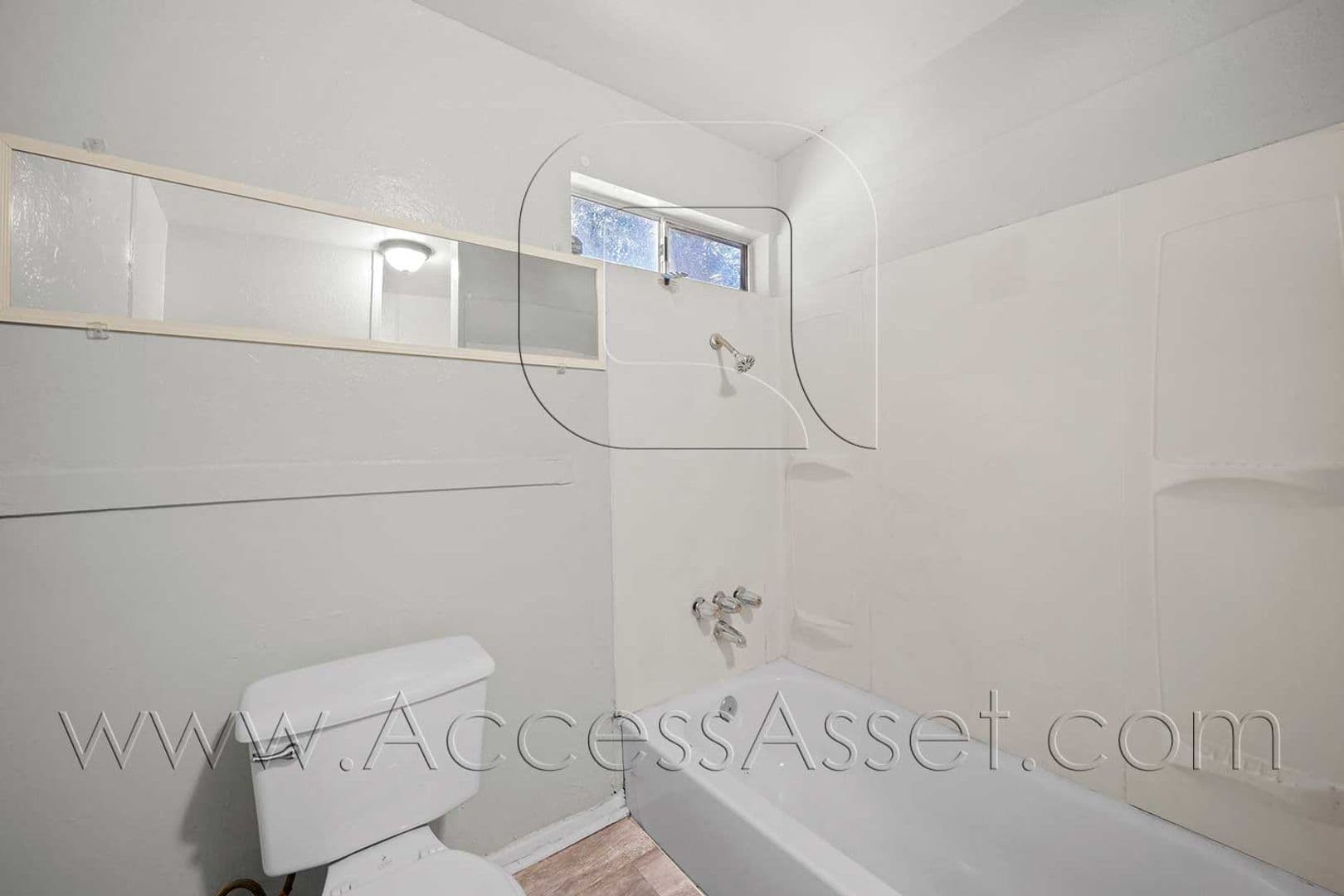 Lake Elsinore Apartment: 307 W Sumner Ave.