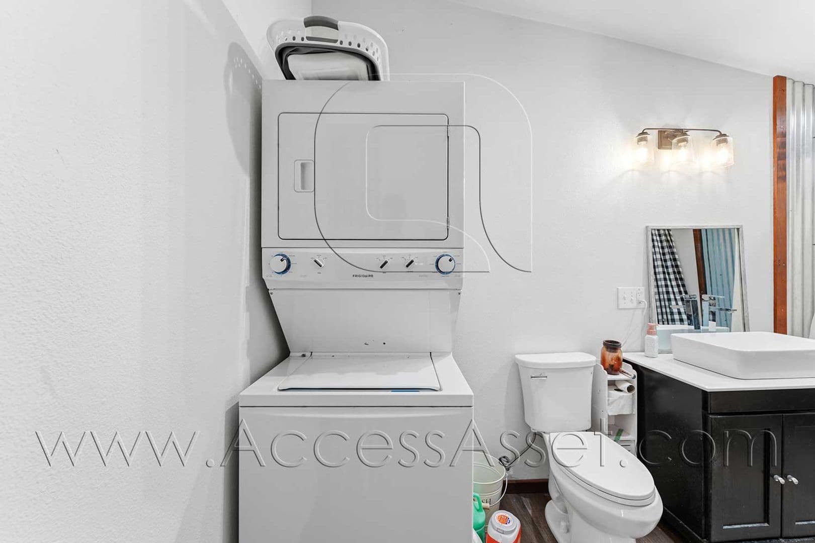 Lake Elsinore Apartment: 17700 Rodeo Rd