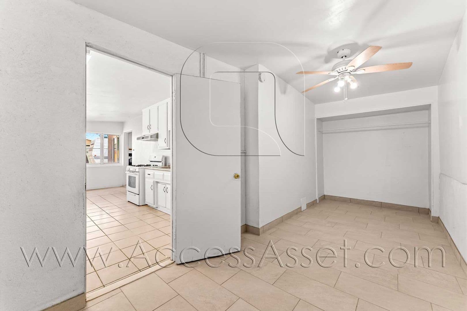 Beaumont House: 675 American Avenue #2