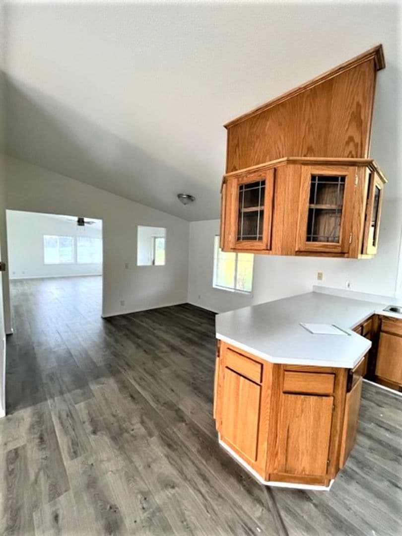 Carlton House: 7511 NE Oak Spring Farm Rd