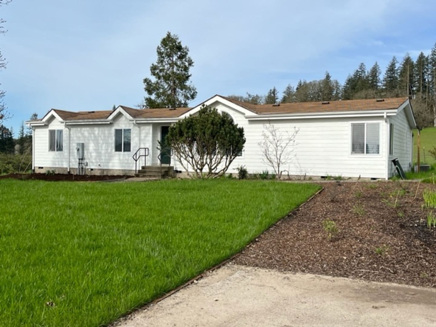 Carlton House: 7511 NE Oak Spring Farm Rd
