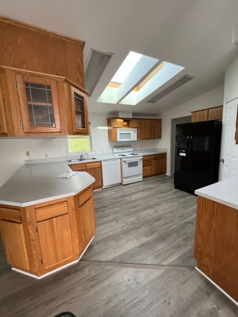 Carlton House: 7511 NE Oak Spring Farm Rd
