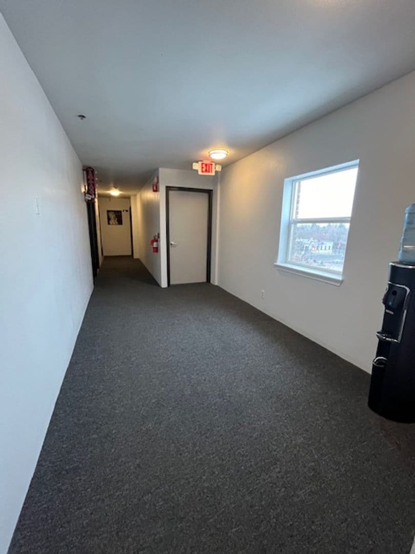 Redmond Apartment: 615 SW Evergreen Ave