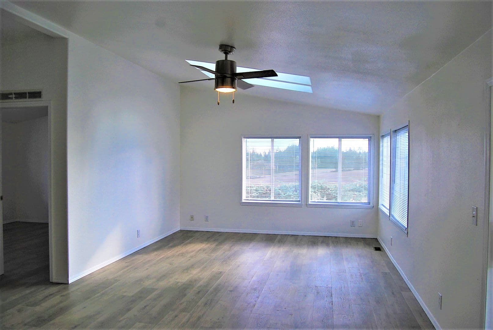 Carlton House: 7511 NE Oak Spring Farm Rd