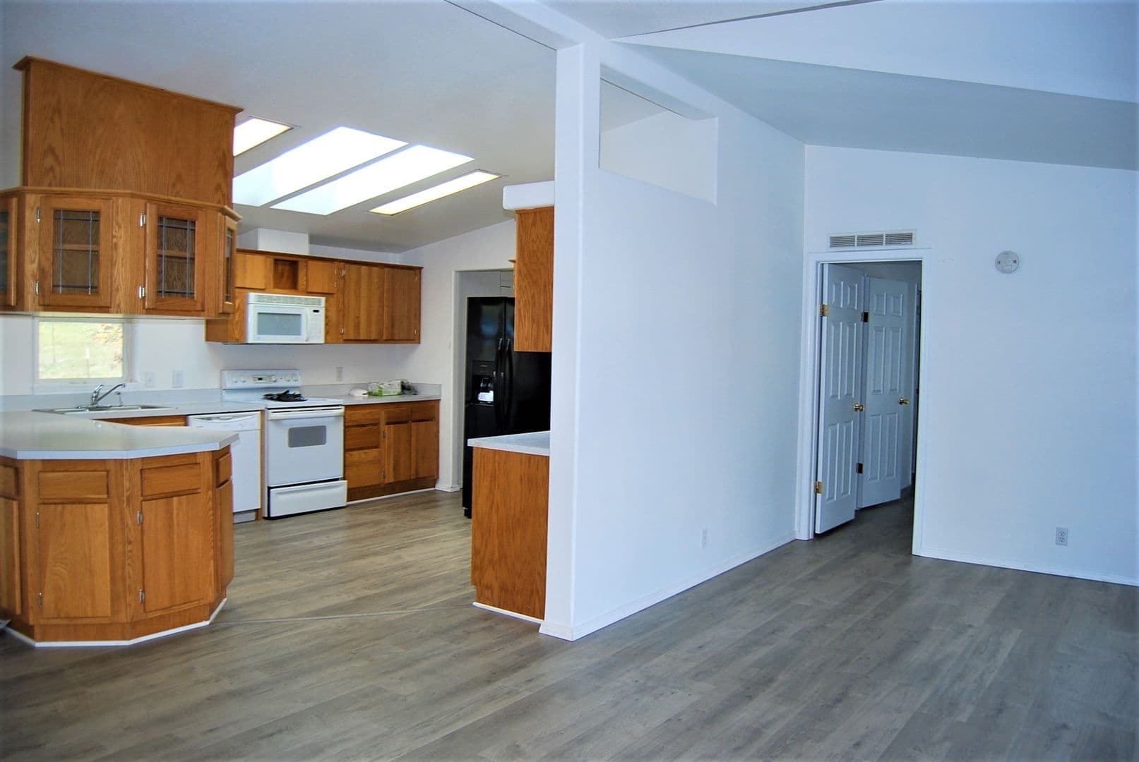 Carlton House: 7511 NE Oak Spring Farm Rd