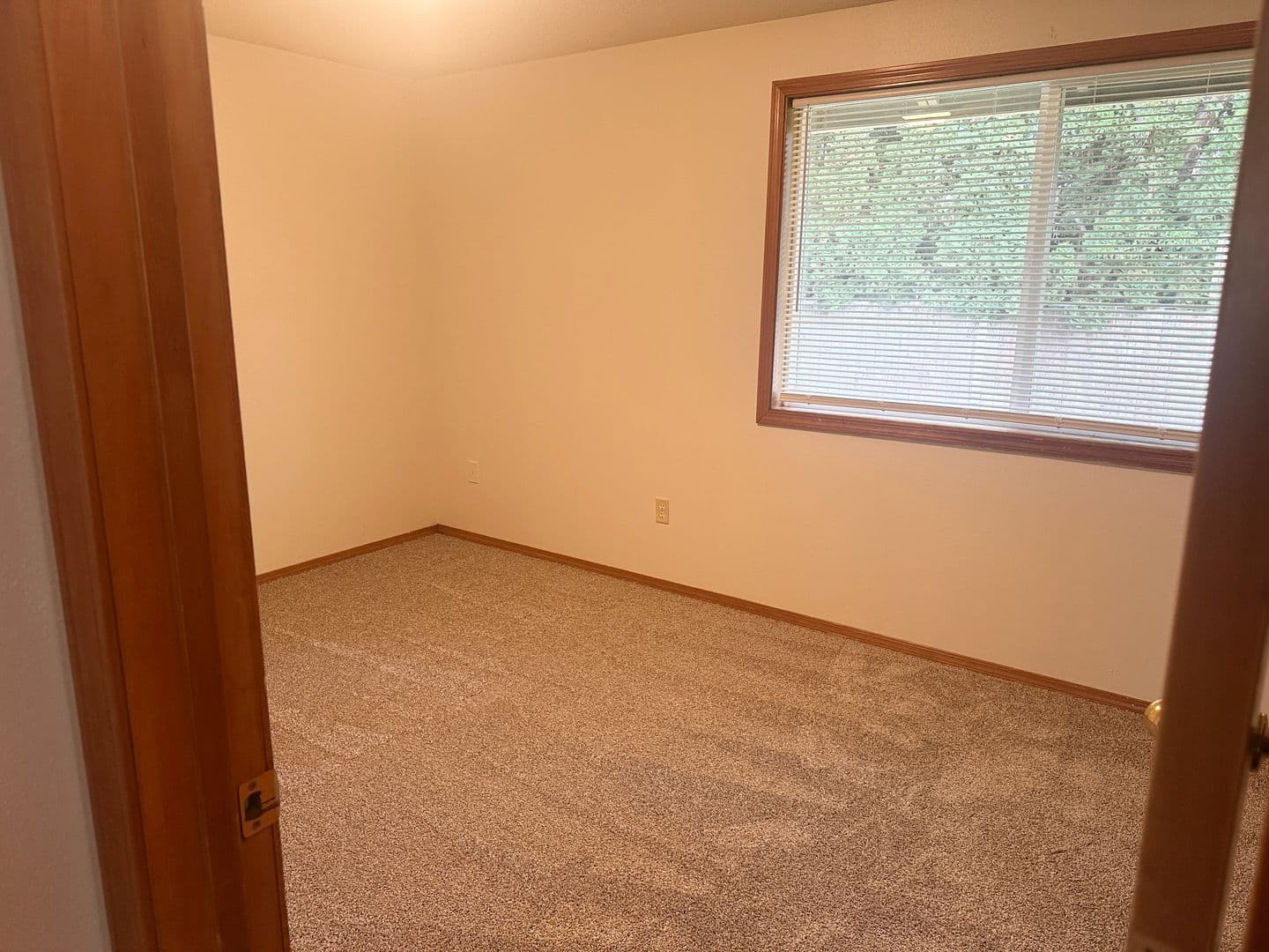 McMinnville House: 2538 NE Norton Ct