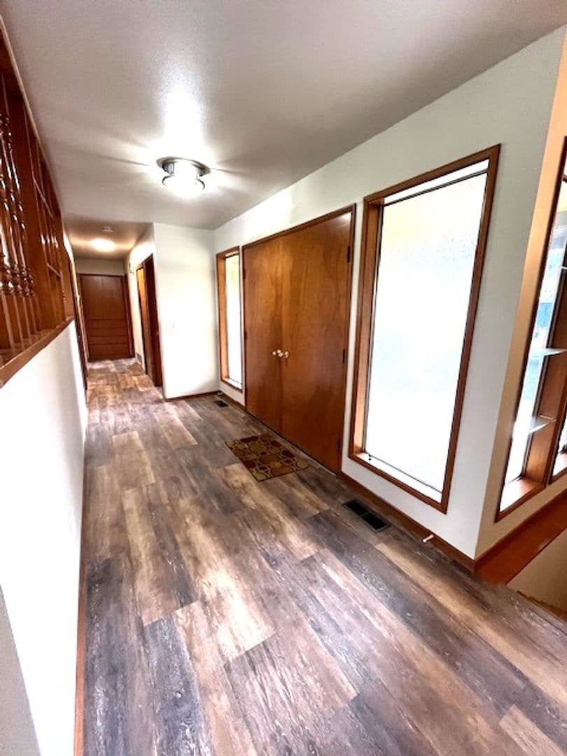 Gaston House: 2451 NW Goodin Creek RD