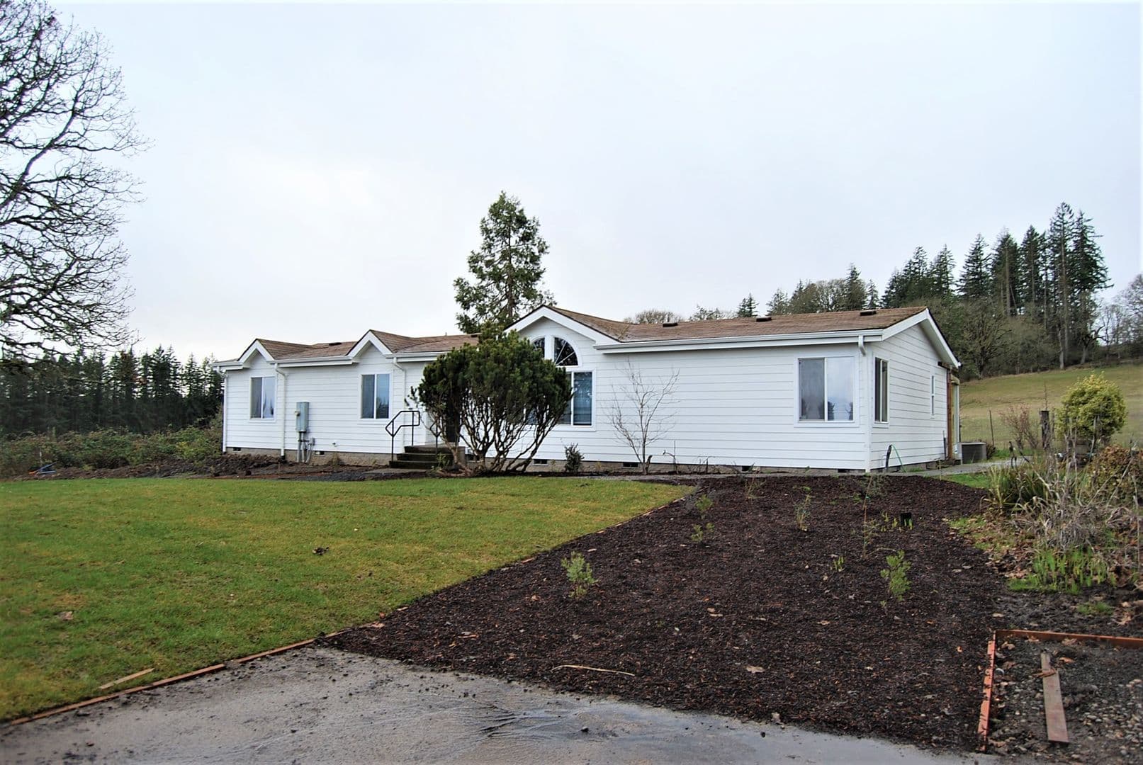 Carlton House: 7511 NE Oak Spring Farm Rd