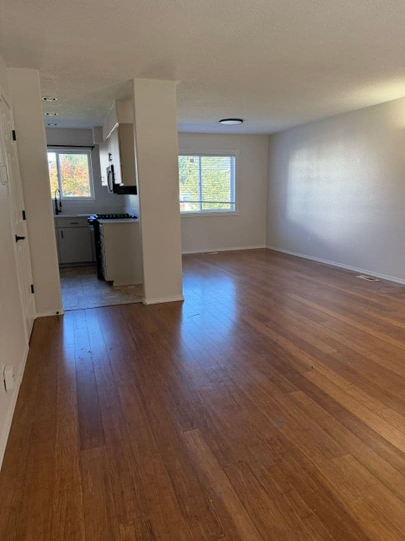 SHERWOOD House: 16665 SW MEINECKE RD.