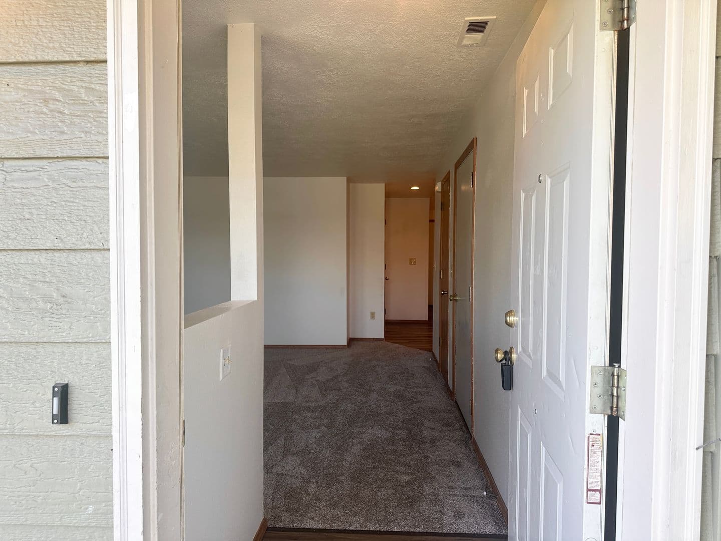 McMinnville House: 2538 NE Norton Ct