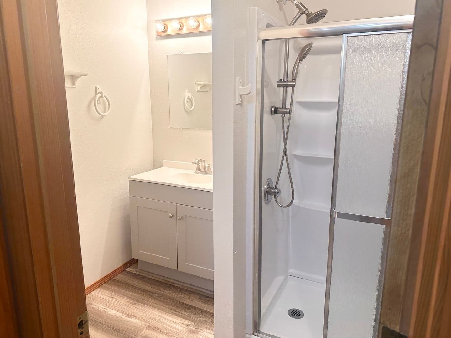 McMinnville House: 2538 NE Norton Ct