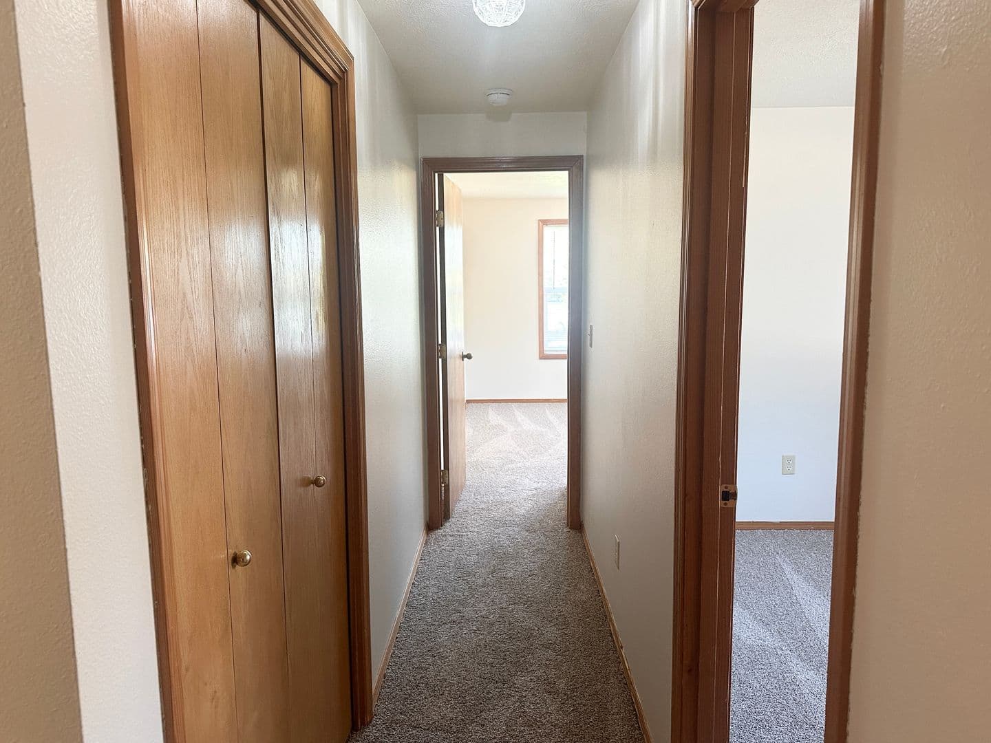 McMinnville House: 2538 NE Norton Ct