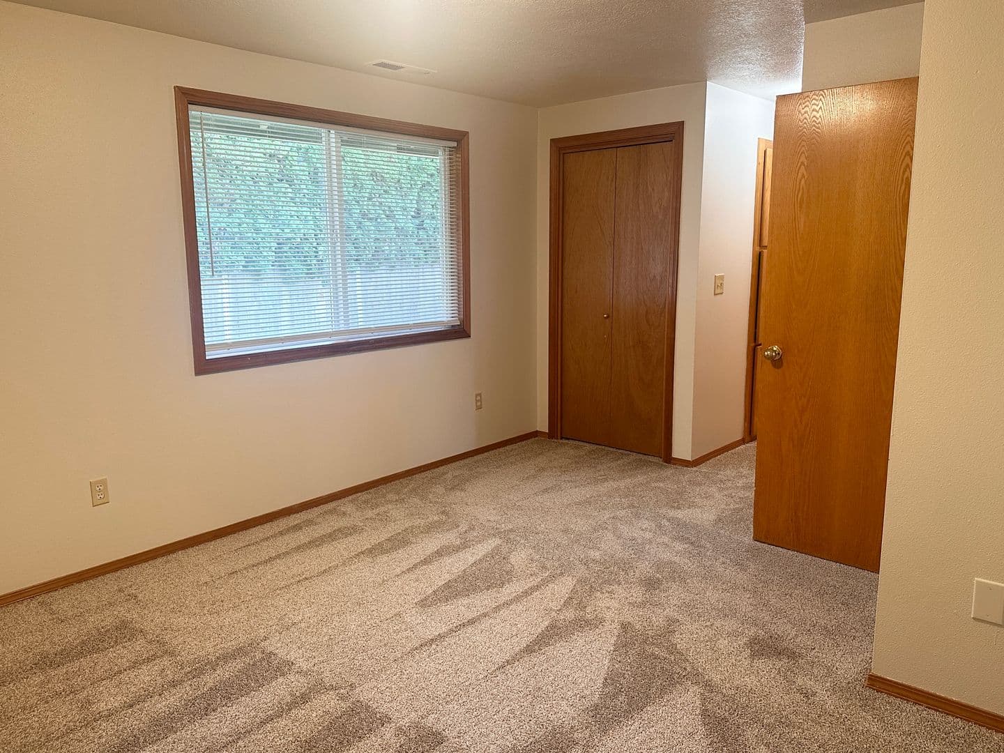 McMinnville House: 2538 NE Norton Ct