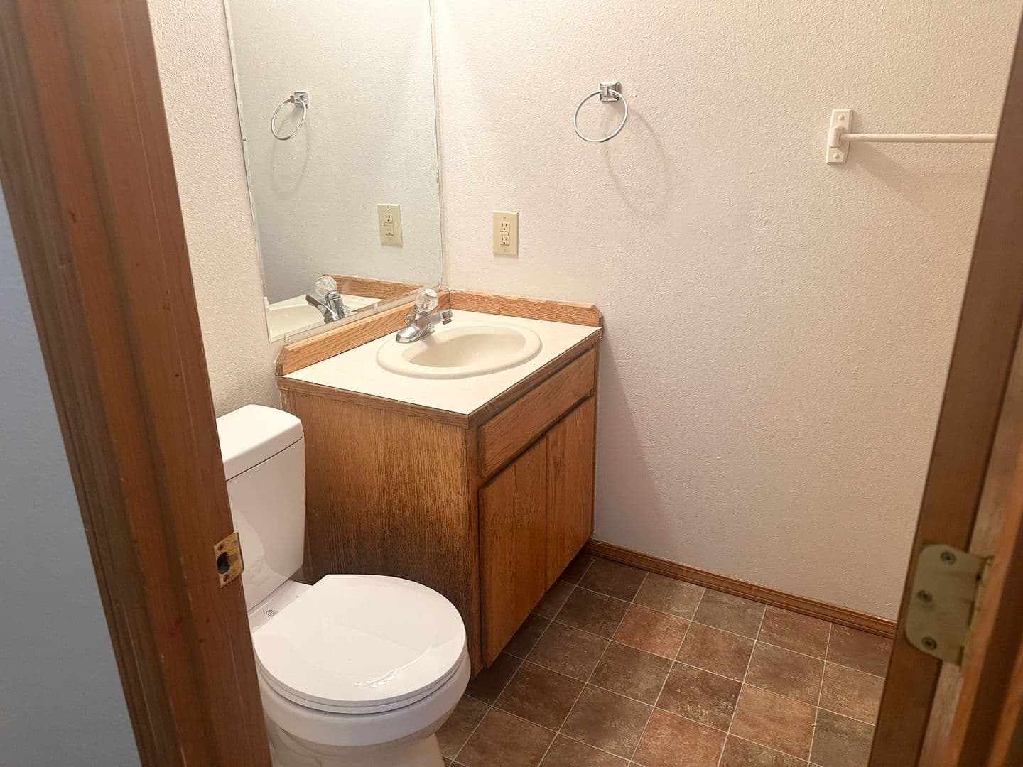 McMinnville House: 2538 NE Norton Ct