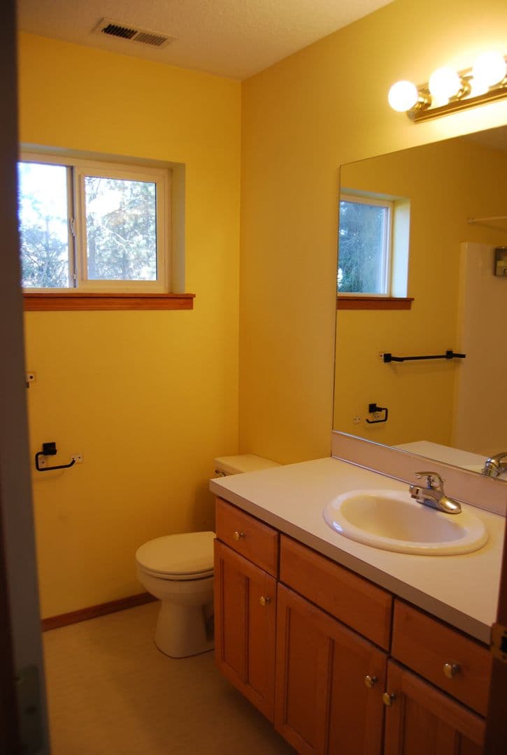 Newberg House: 623 N Grant St