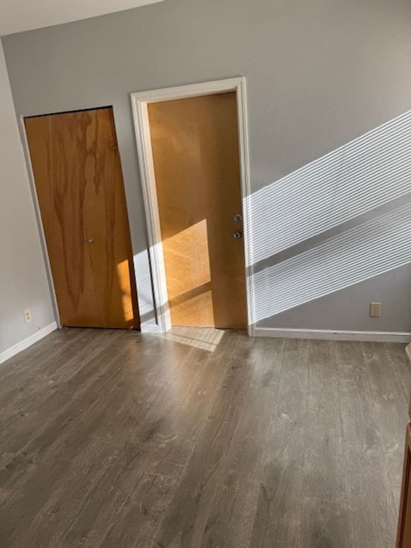Redmond Apartment: 615 SW Evergreen Ave