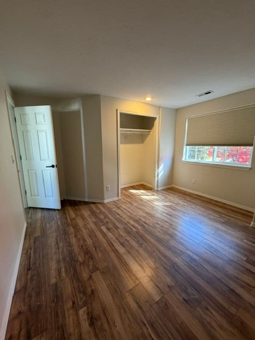 SHERWOOD House: 16665 SW MEINECKE RD.