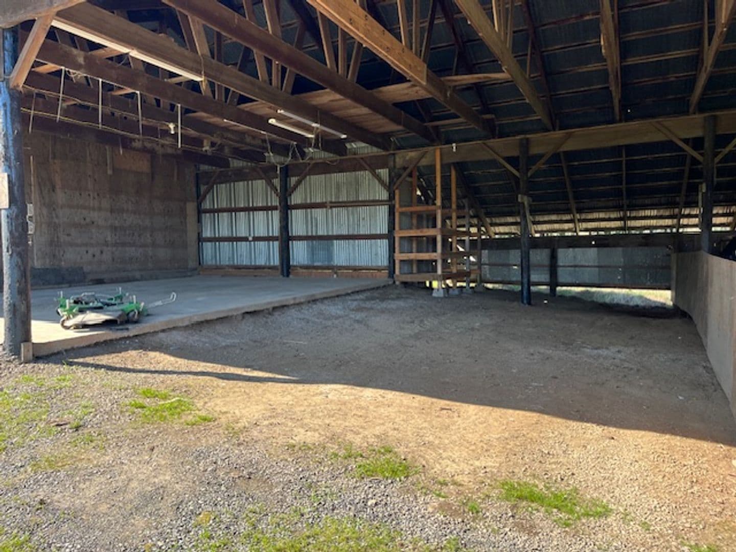 Gaston House: 2451 NW Goodin Creek RD