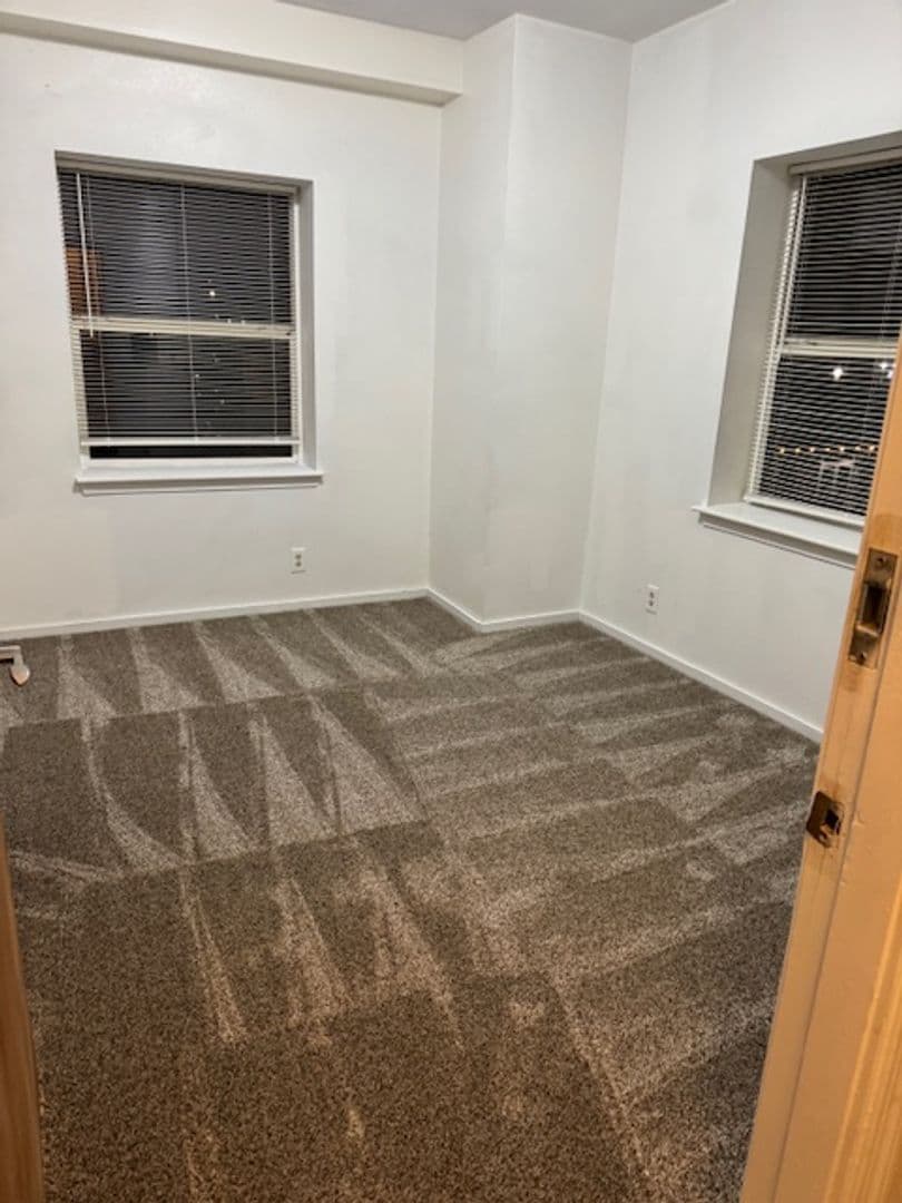 Redmond Apartment: 615 SW Evergreen Ave