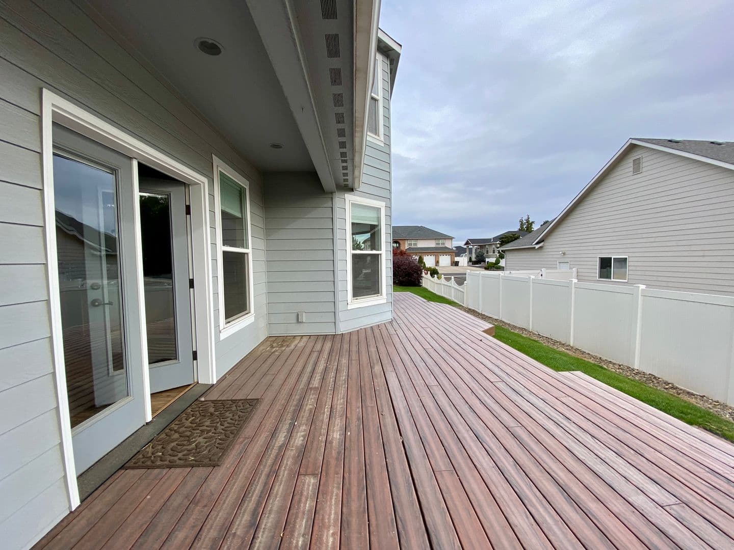 Yakima House: 7904 Easy Street