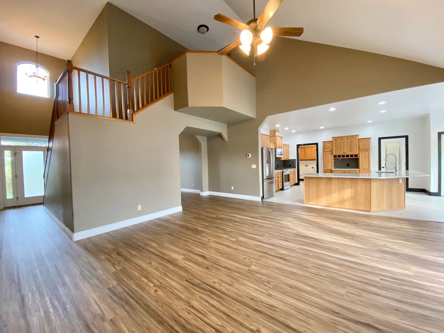 Yakima House: 7904 Easy Street