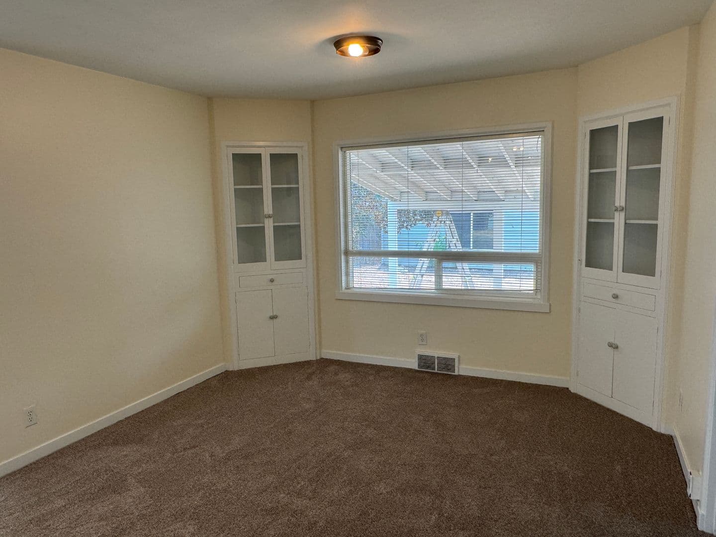 Ellensburg House: 702 E 7th Avenue