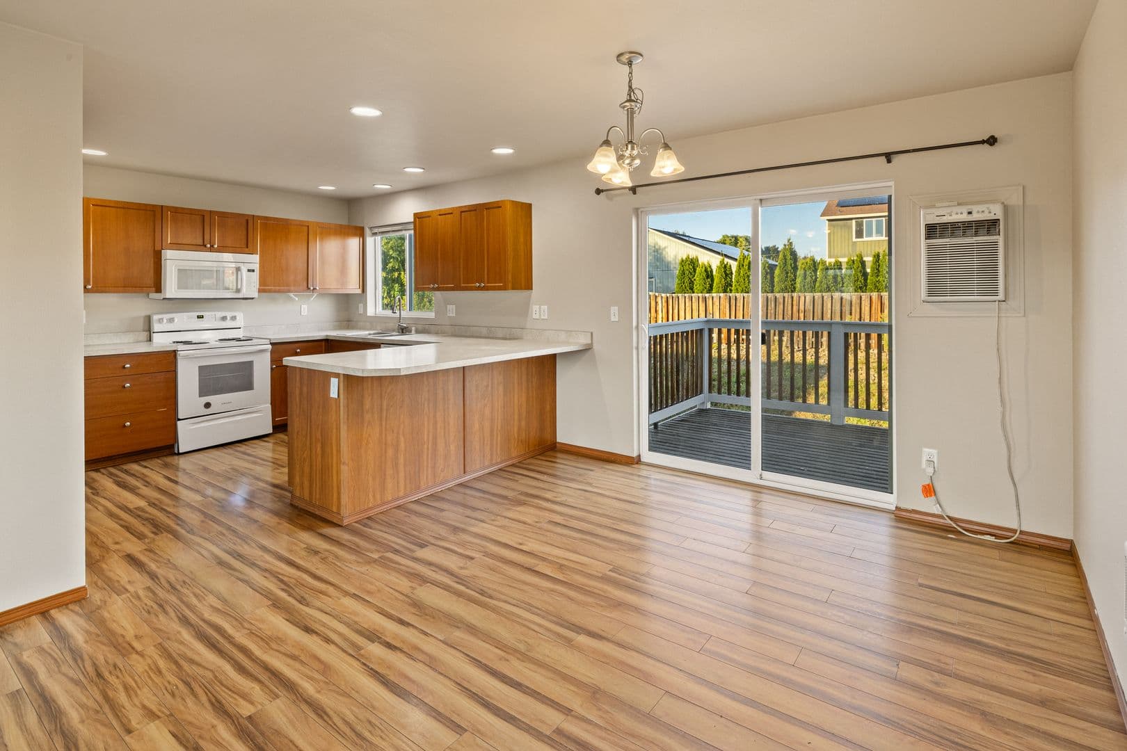Ellensburg House: 1911 West Peakview Drive