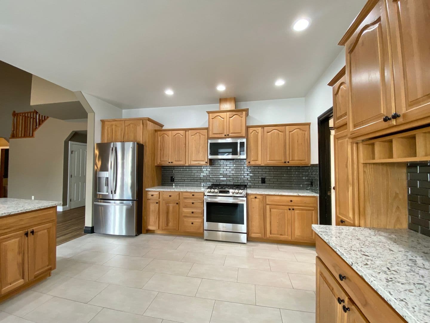 Yakima House: 7904 Easy Street