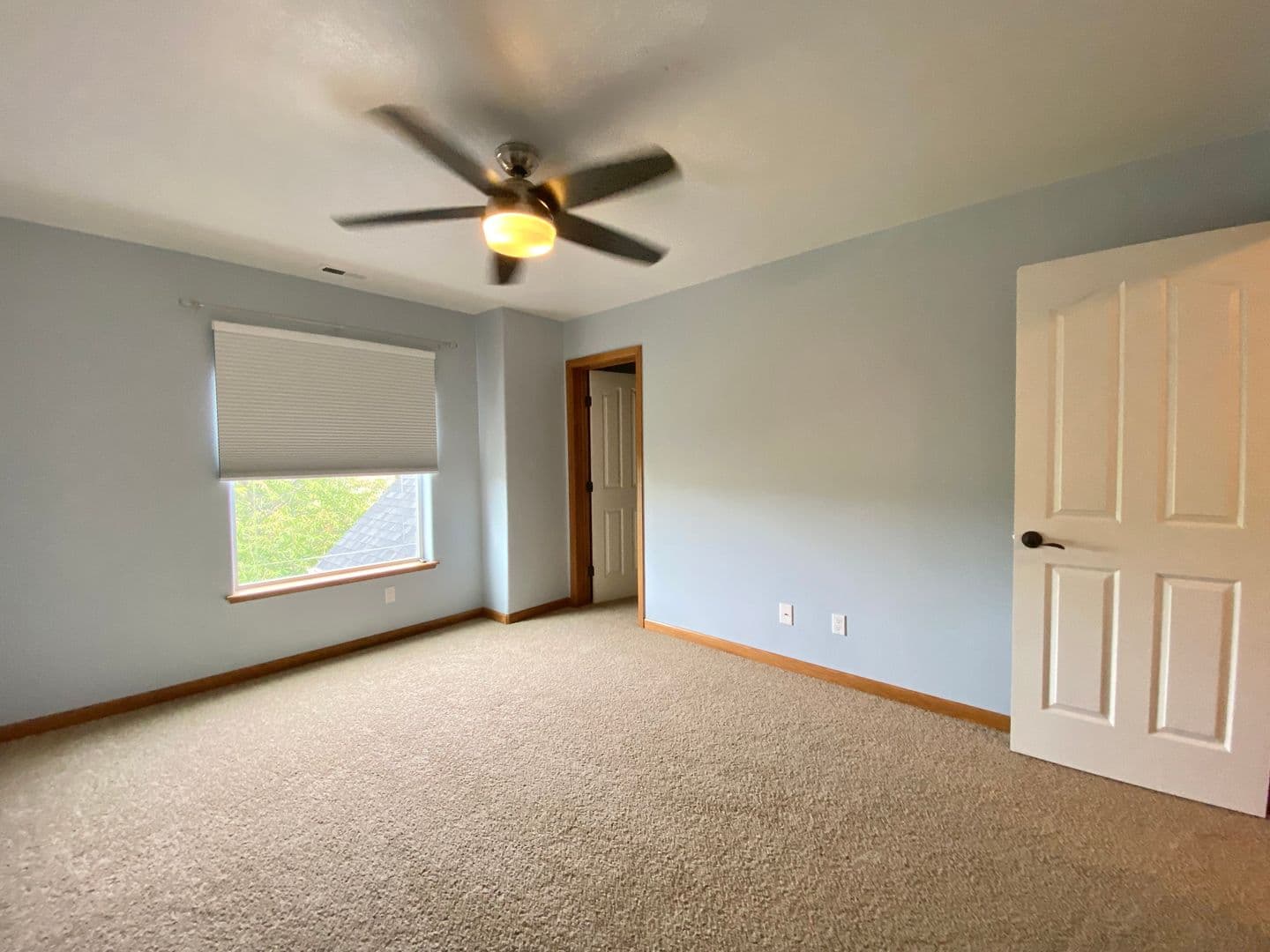 Yakima House: 7904 Easy Street