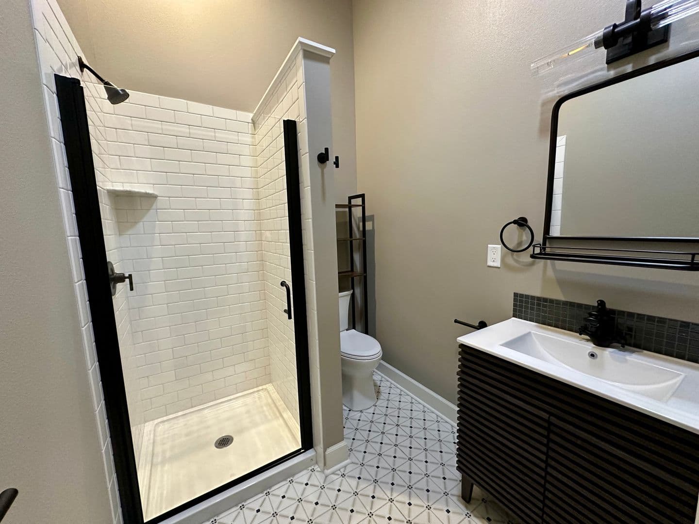 Ellensburg Apartment: 116 East 4th Avenue