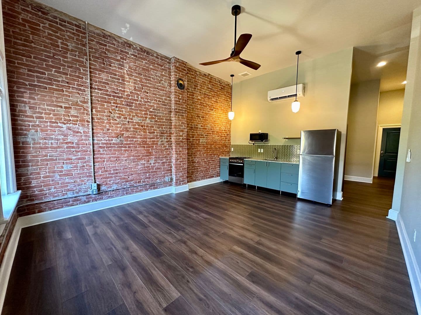 Ellensburg Apartment: 116 East 4th Avenue