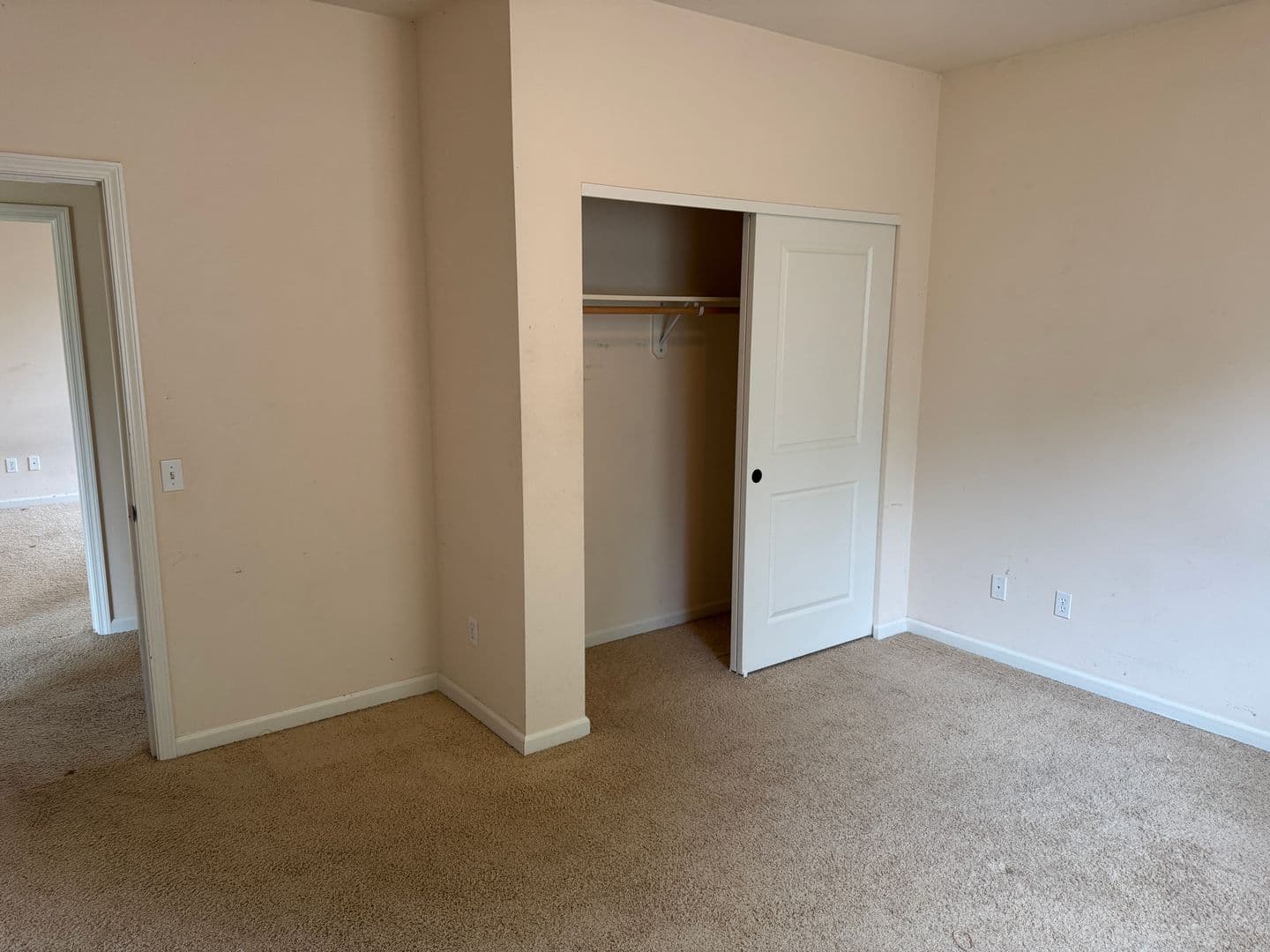 Ellensburg House: 1707 East Ashford Way