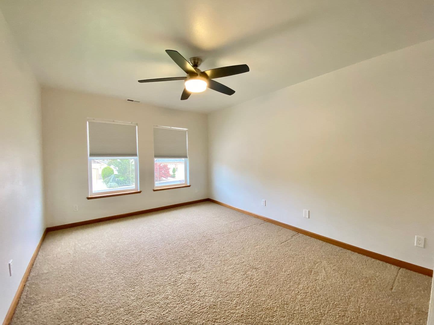 Yakima House: 7904 Easy Street