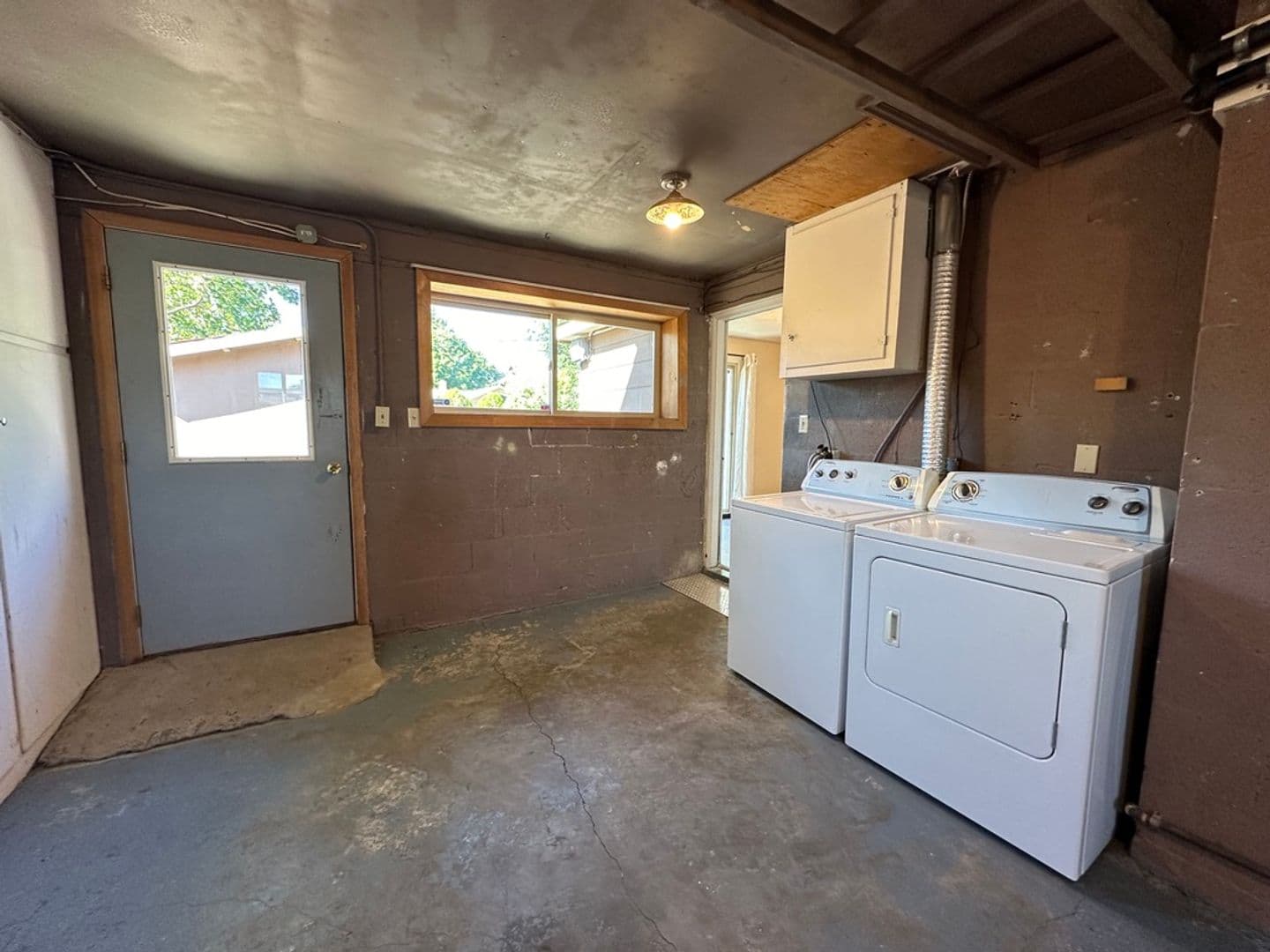 Ellensburg House: 1003 Vista Road