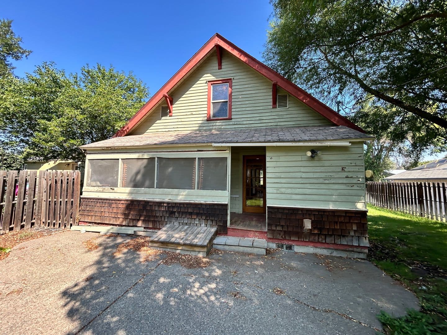 Ellensburg House: 606 West 10th Ave