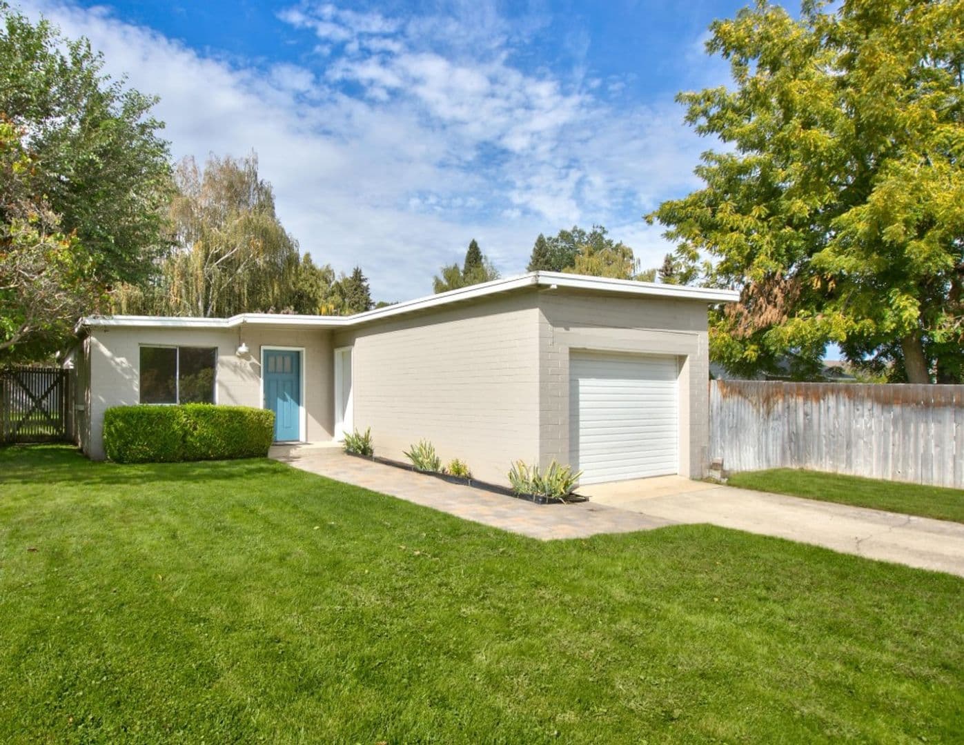 Yakima House: *316 North 21st Avenue*