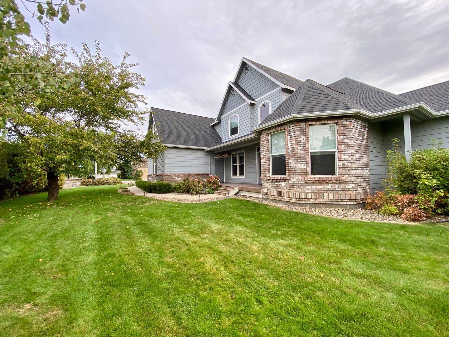 Yakima House: 7904 Easy Street
